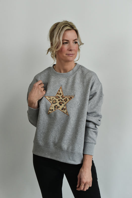 Grey sweatshirt with leopard embroidered star